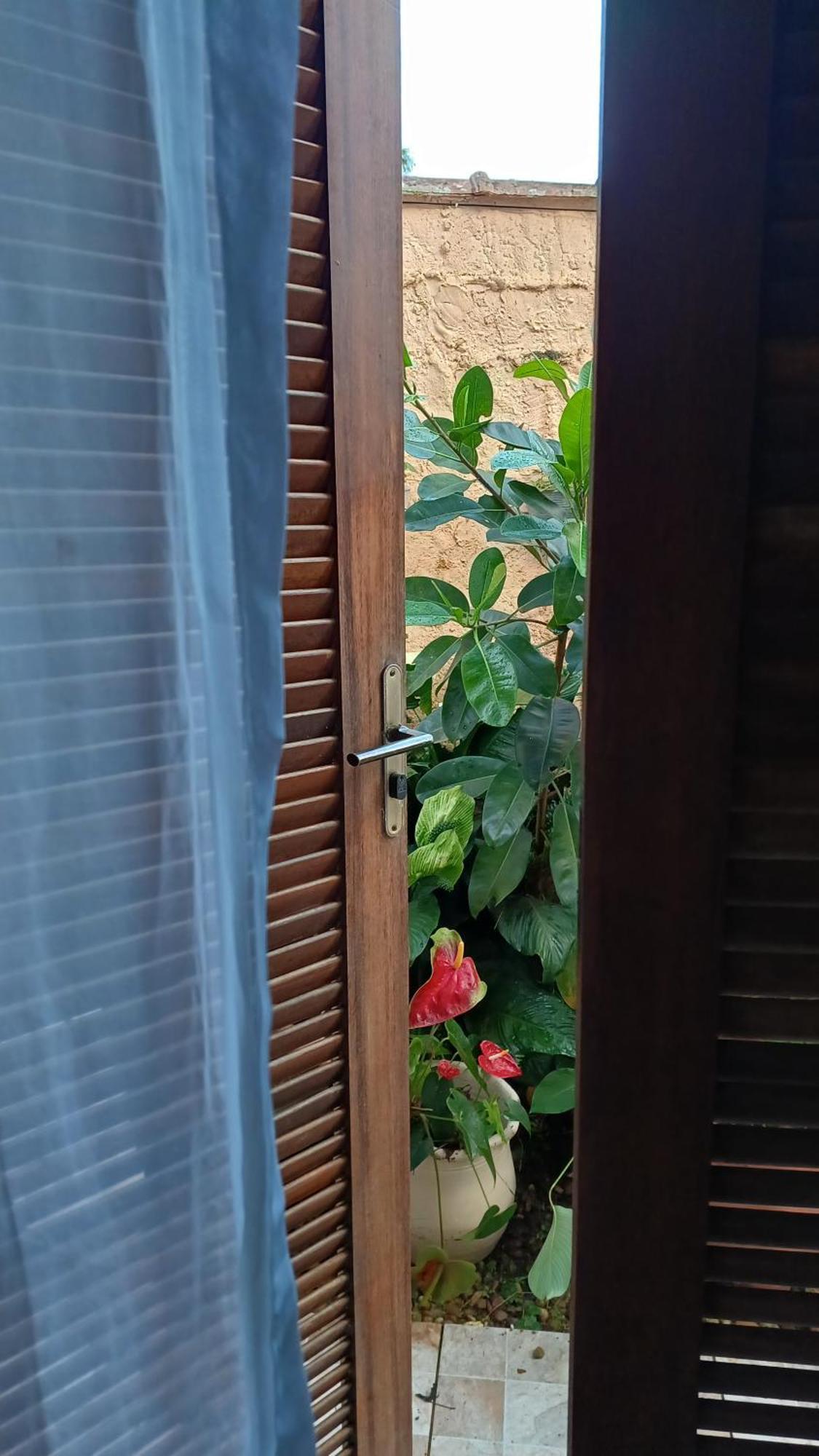 Suites Canto Do Pontal باراتي المظهر الخارجي الصورة